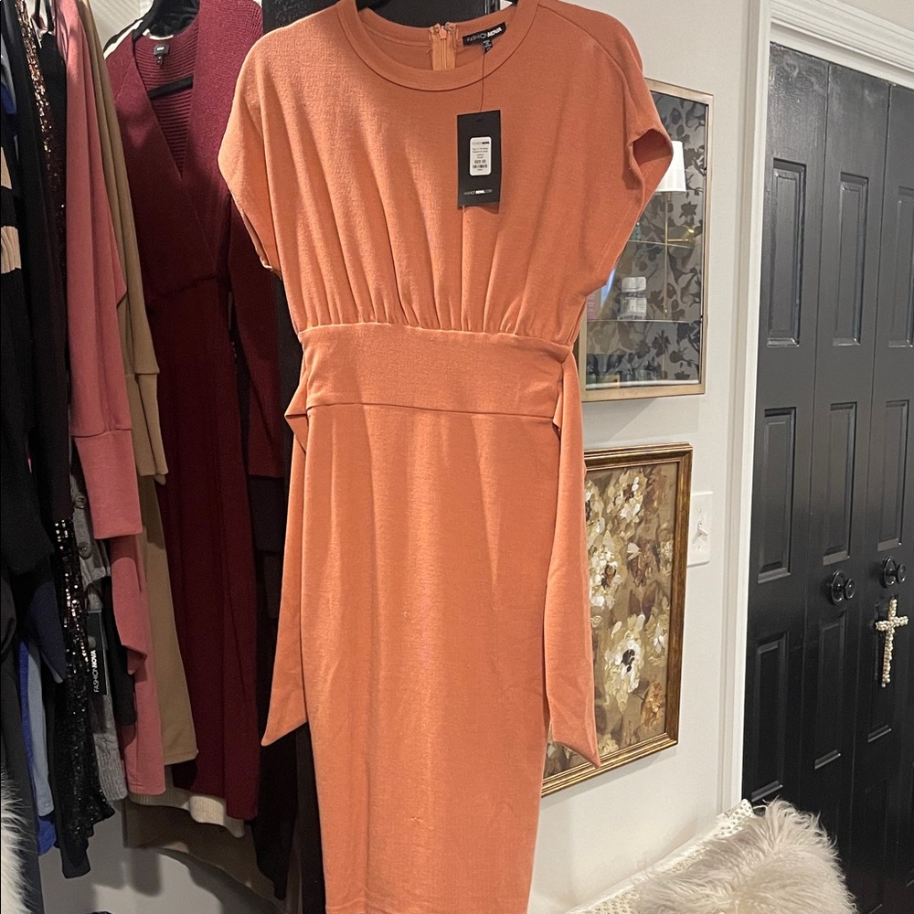 Fashion Nova Vibrant coral Midi Dress